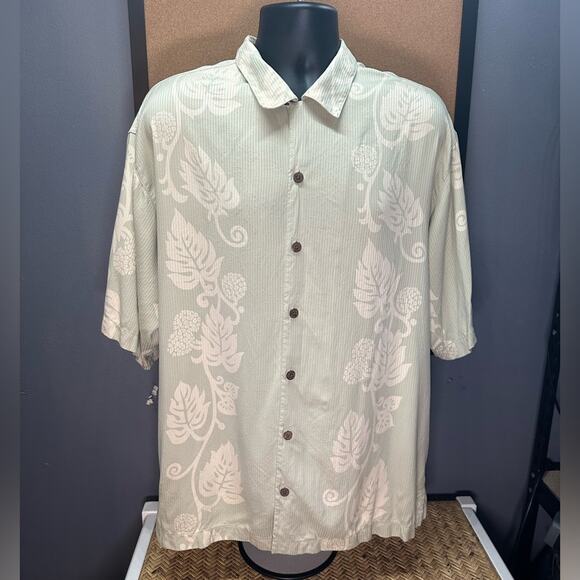 Tommy Bahama Men’s 100% Silk Short Sleeve Button- Size Large Floral Print - Picture 1 of 4